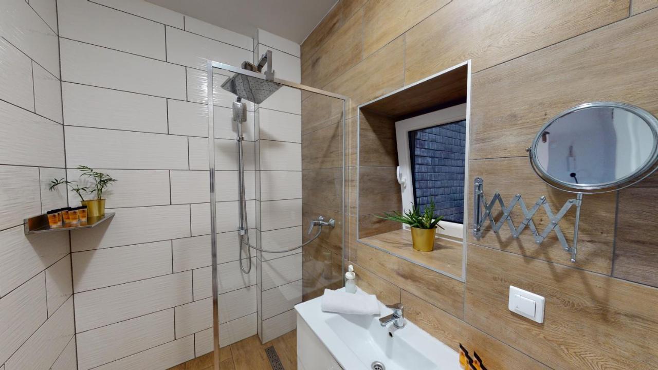 Studio Lofty Komuny Paryskiej 62 Wrocław Zewnętrze zdjęcie
